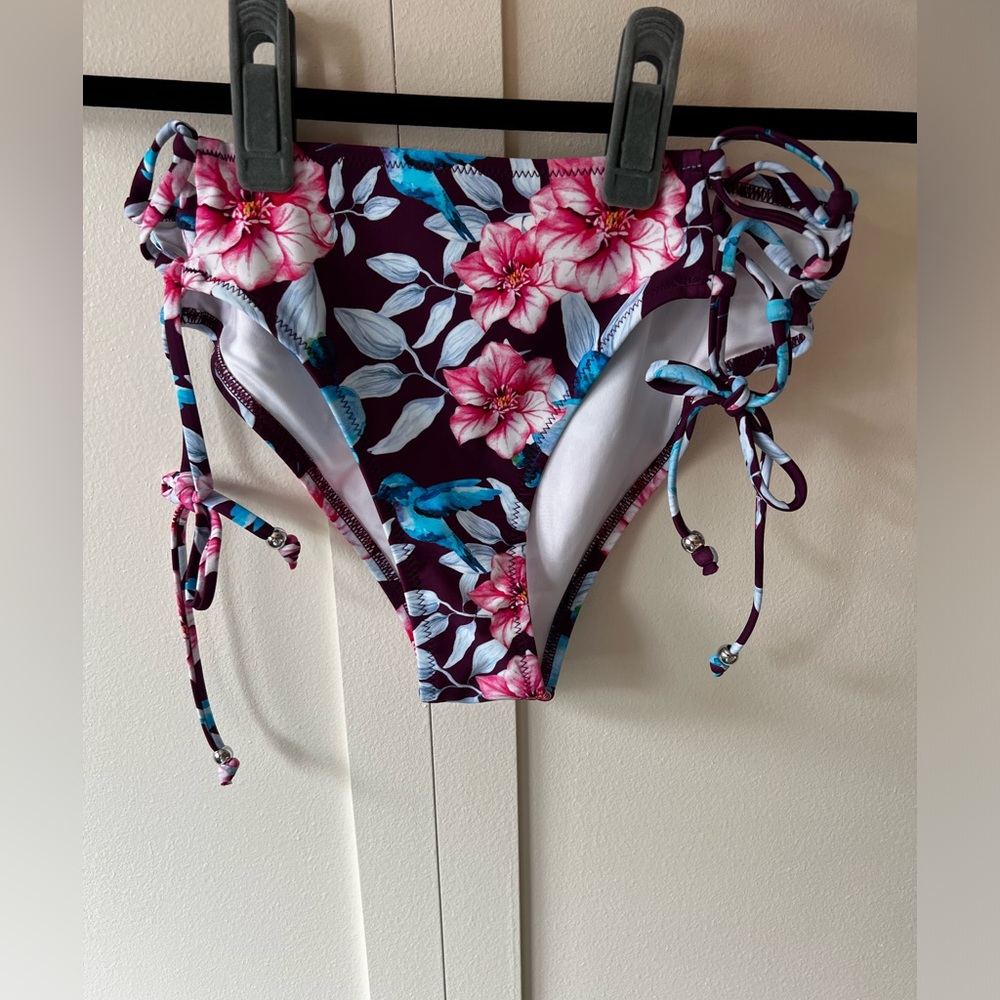 Cupshe Purple Floral Women’s Bikini Bottom With Ties On Side Size‎ Medium